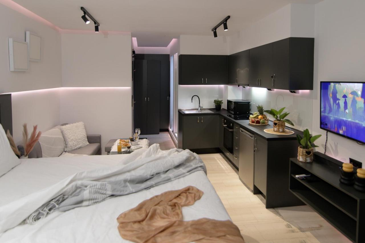 Apartment 25 Dikaiosinis Ave.
